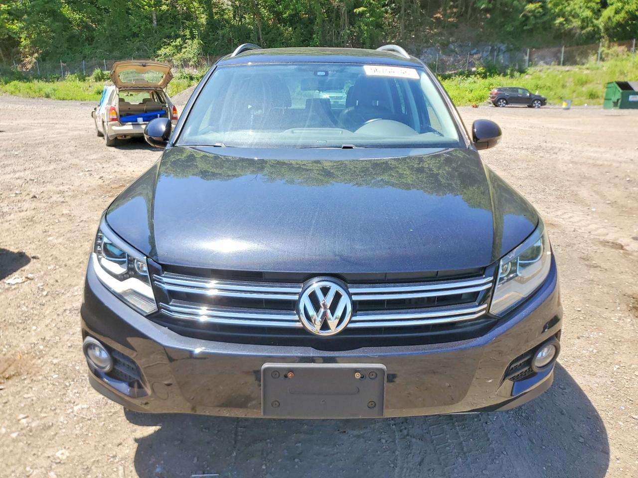 Volkswagen Tiguan S
