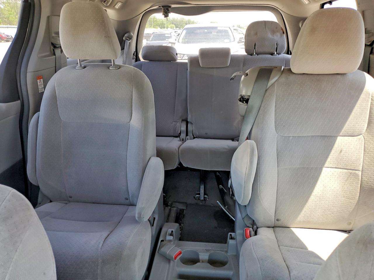 Toyota Sienna Le