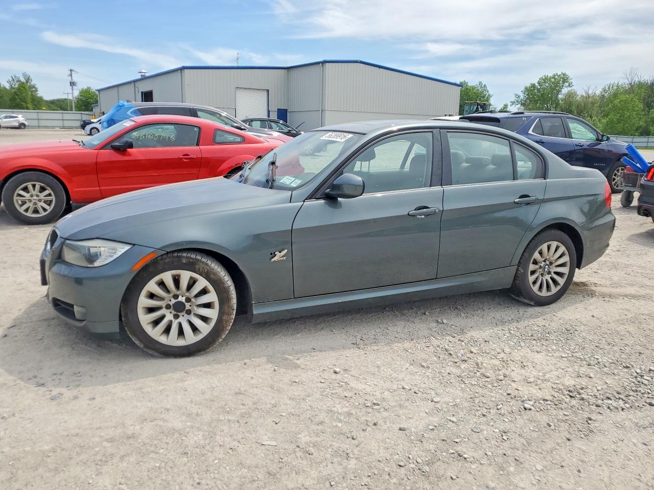 Salvage BMW 3 Series Image