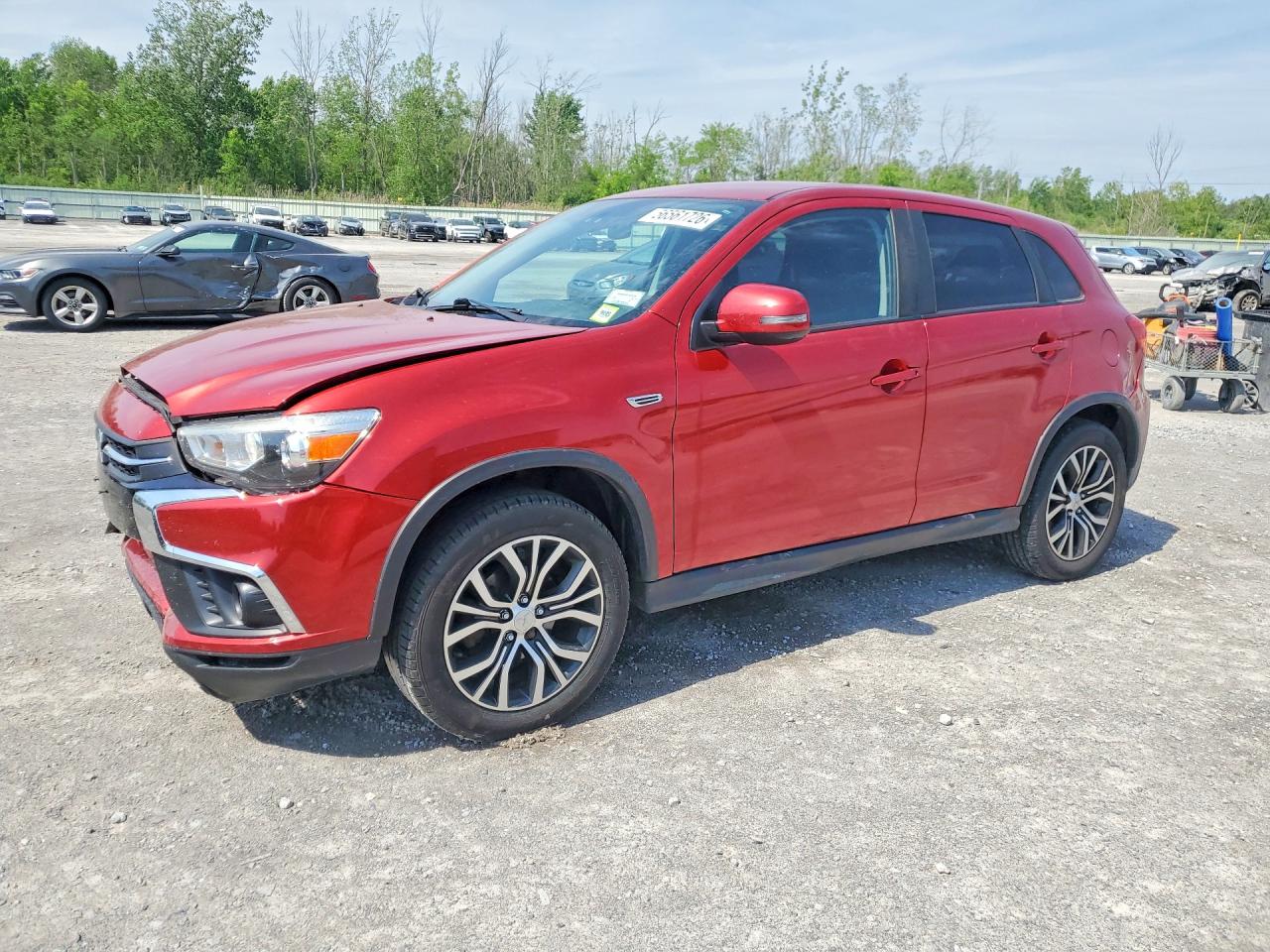 Salvage Mitsubishi Outlander Image