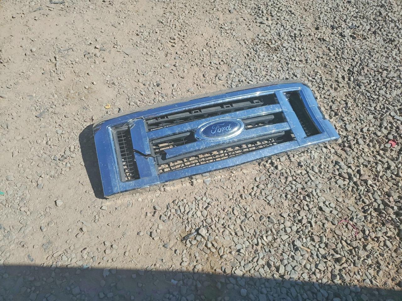 Ford Econoline E250 Van