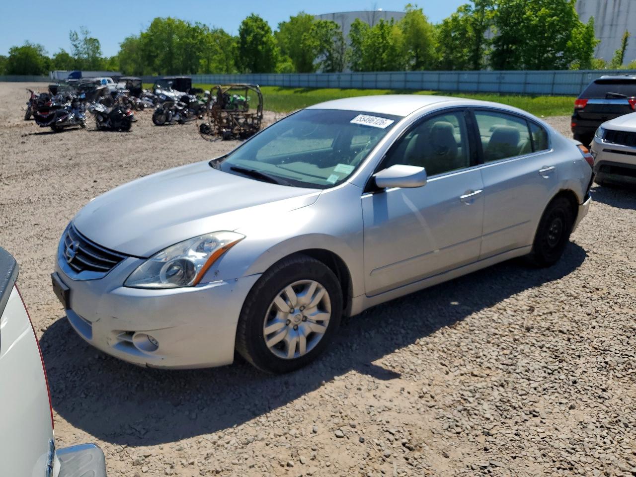 Salvage Nissan Altima Image