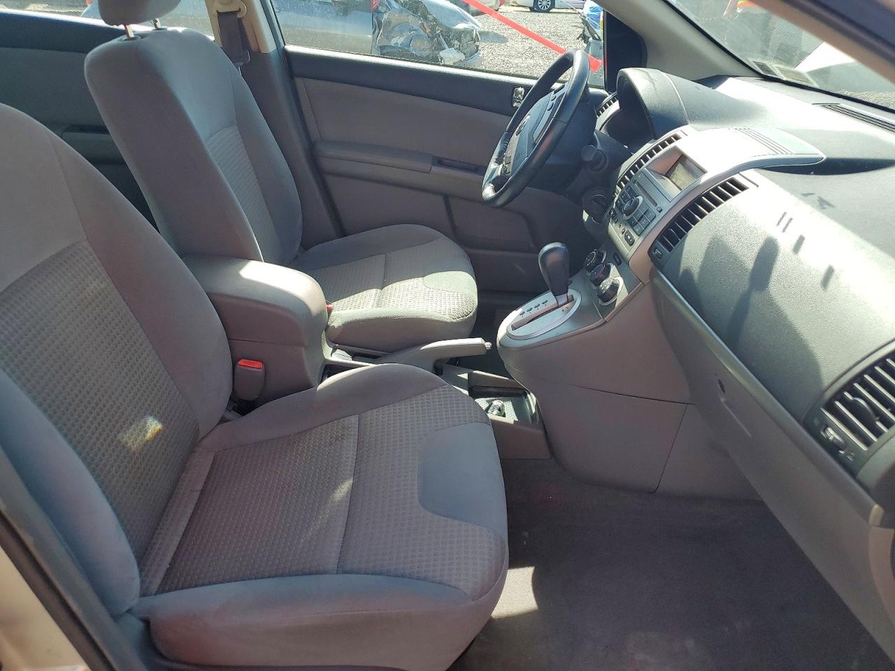 Nissan Sentra 2.0