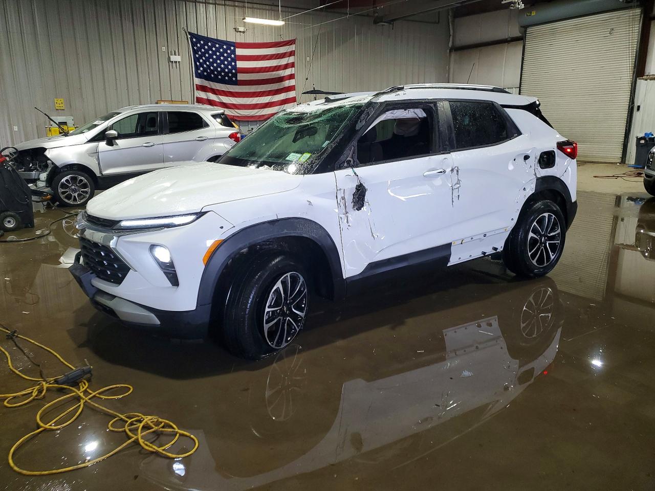 Salvage Chevrolet Trailblazer Image