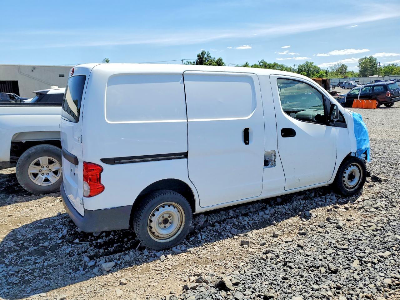 Nissan Nv