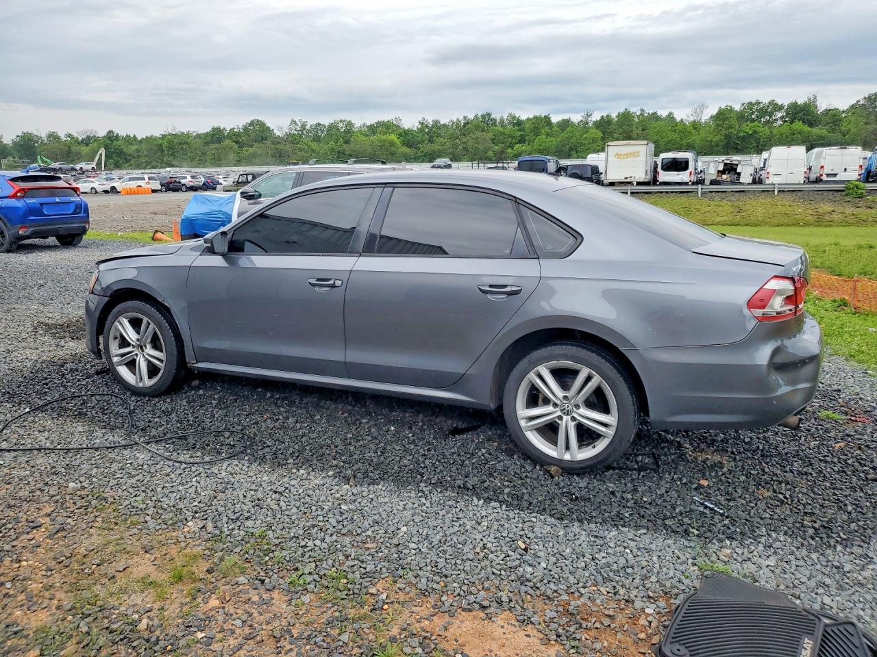 Volkswagen Passat S