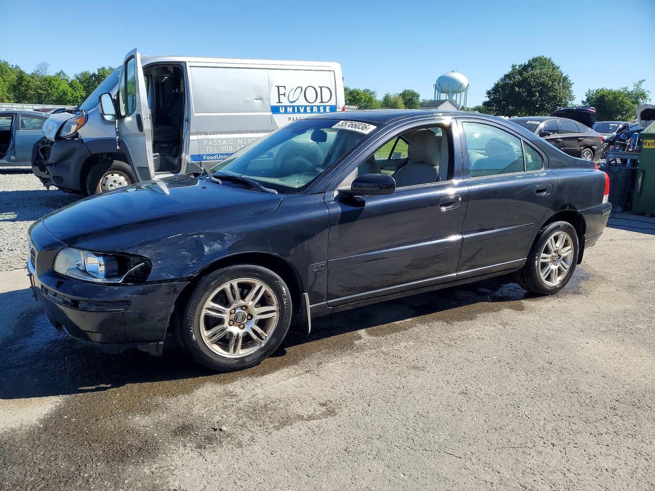 Salvage Volvo S60 Image