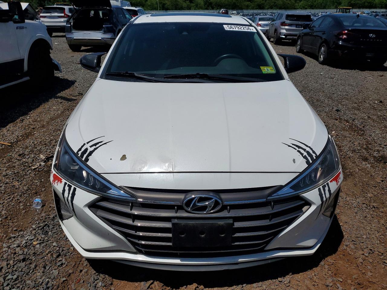 Hyundai ELANTRA Sel