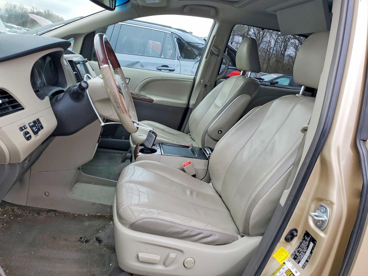Toyota Sienna Limited 7-passenger