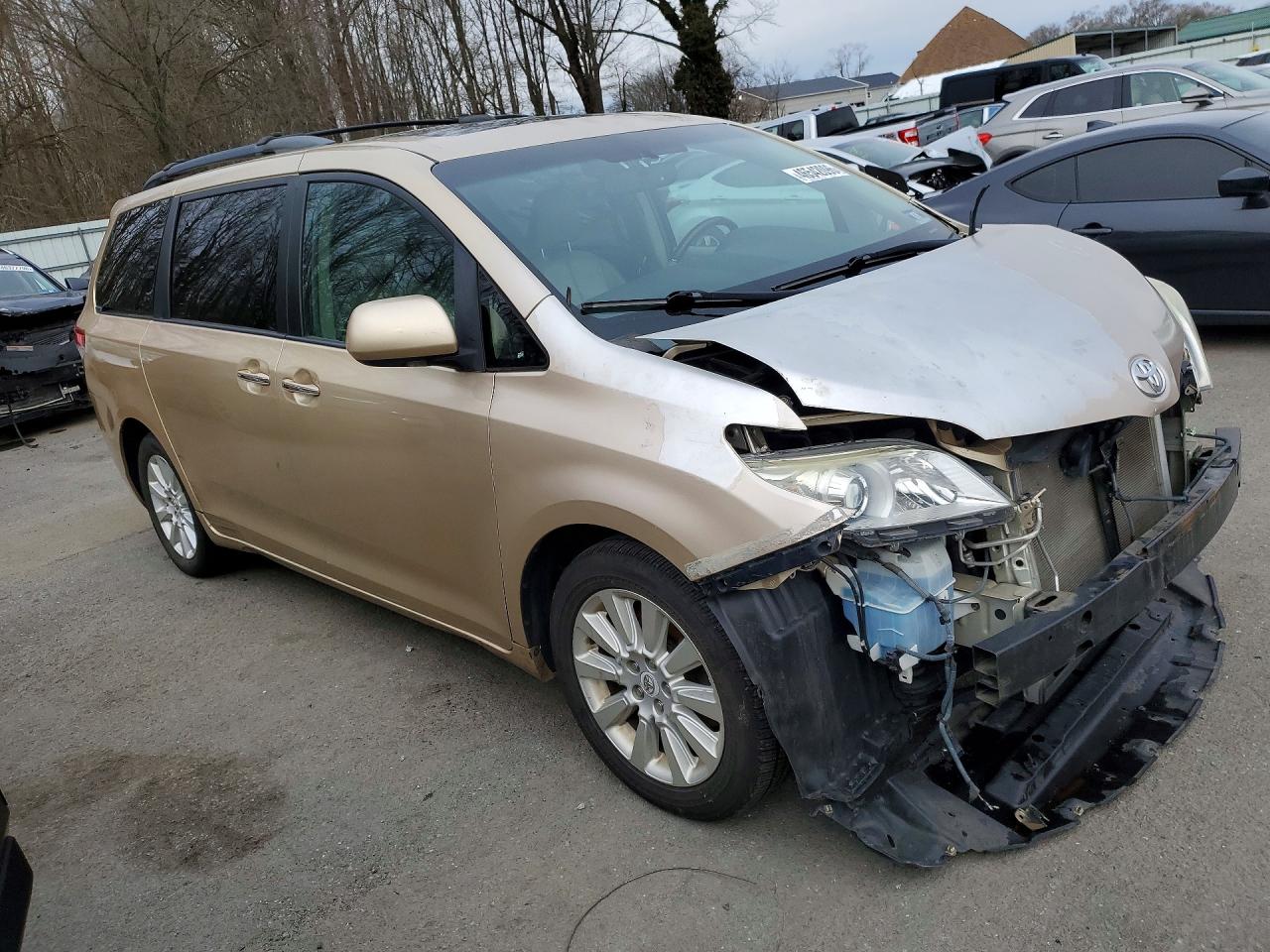Toyota Sienna Limited 7-passenger