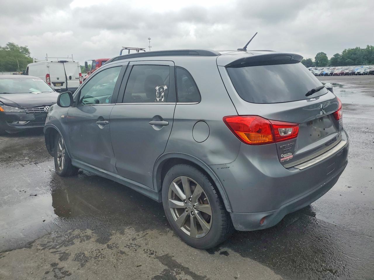 Mitsubishi Outlander Le