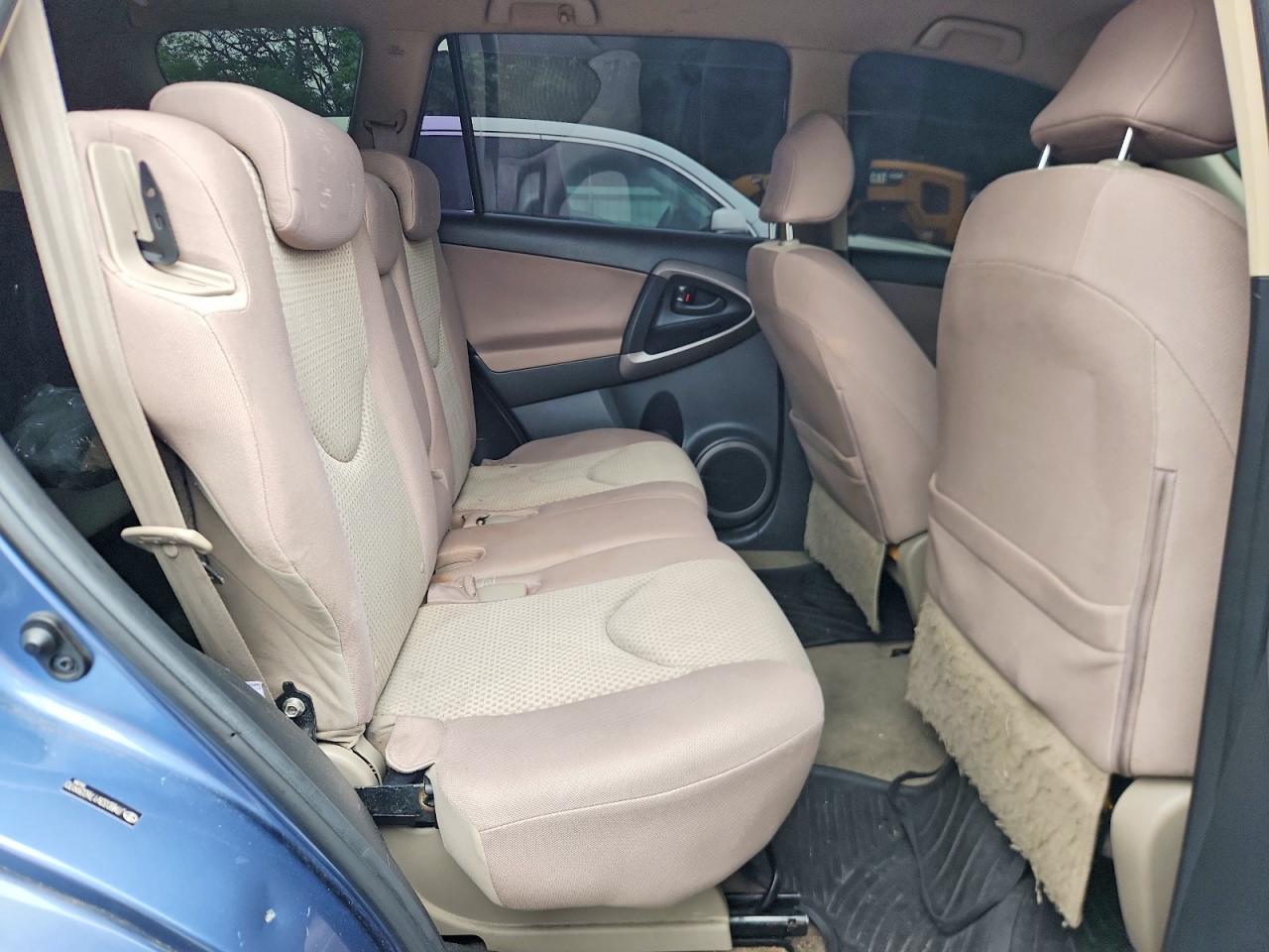 Toyota RAV4 Base