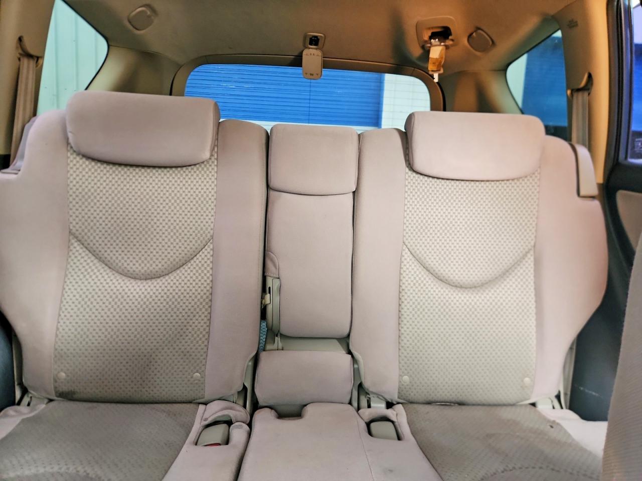 Toyota RAV4 Base