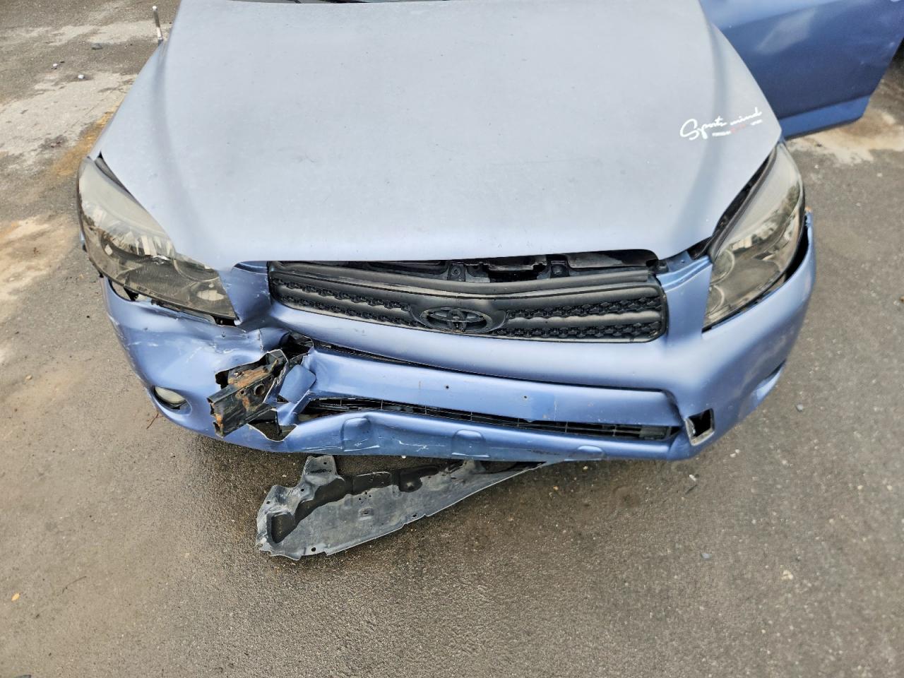 Toyota RAV4 Base