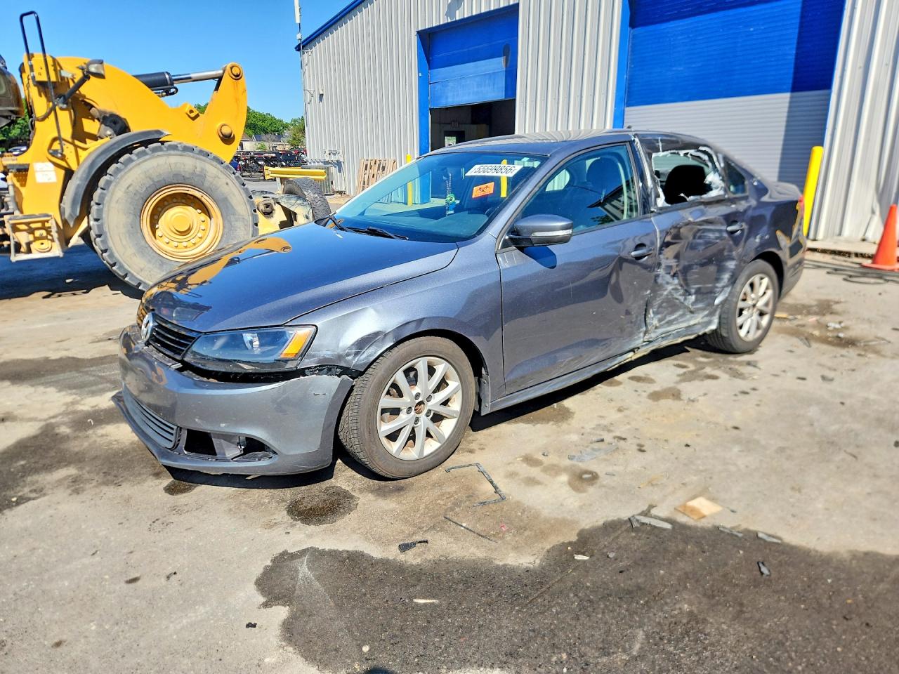 Salvage Volkswagen Jetta Image