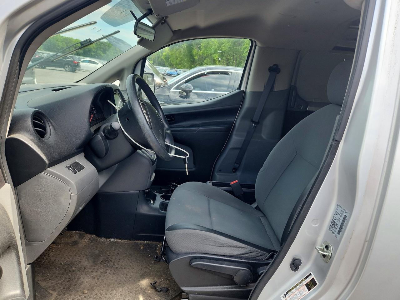 Nissan Nv S