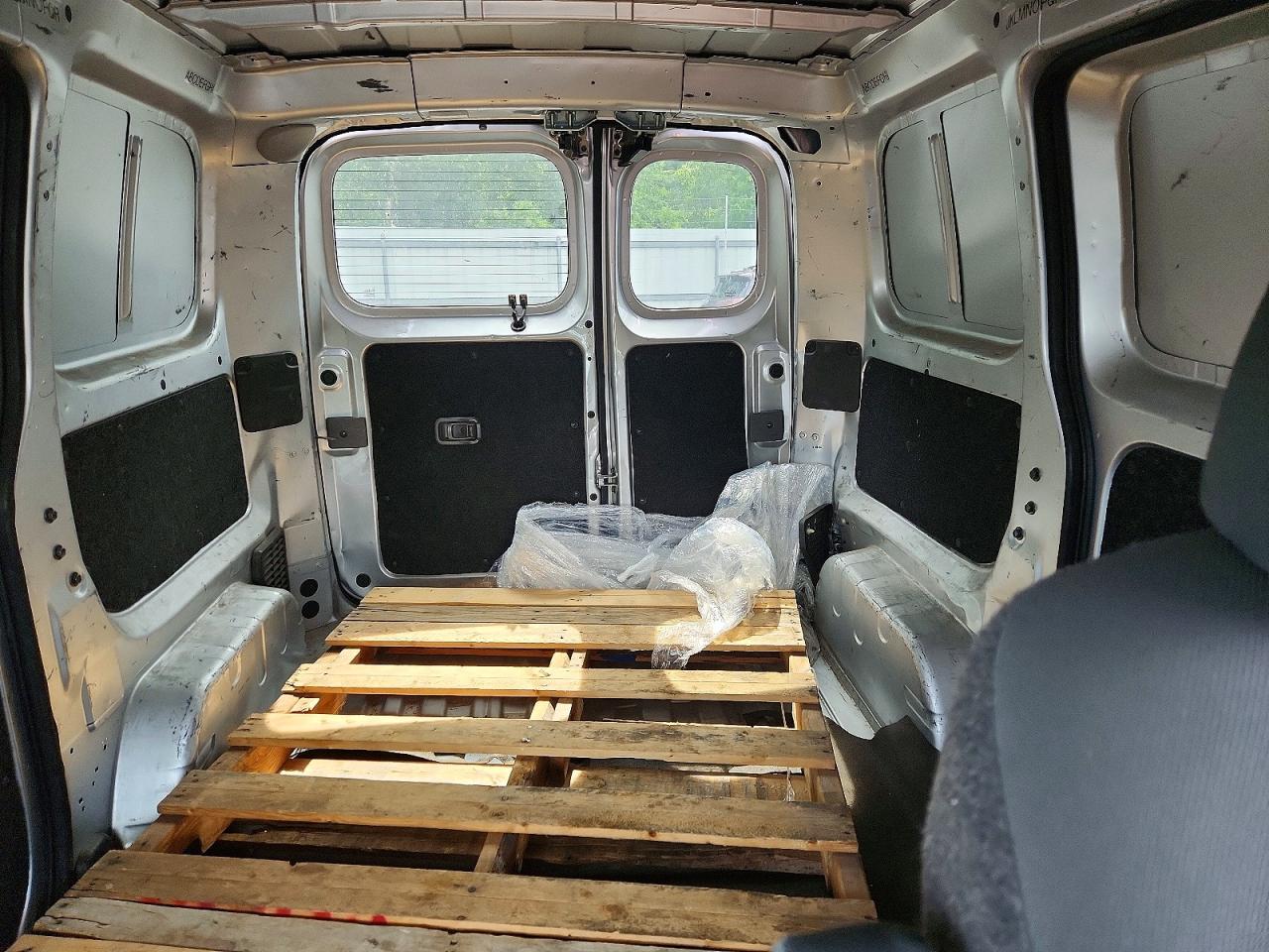 Nissan Nv S