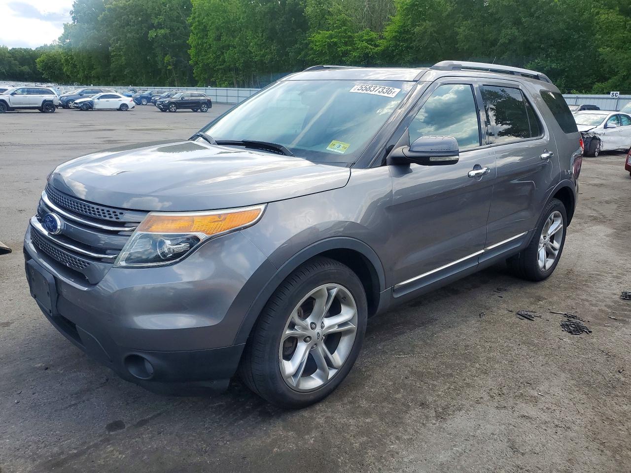Salvage Ford Explorer Image