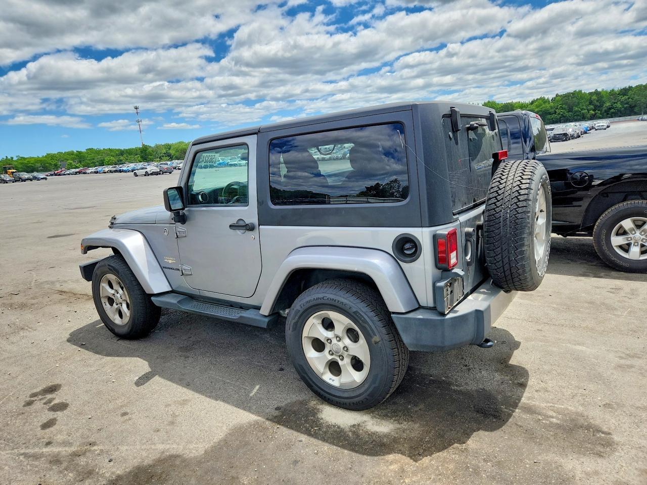 Jeep Wrangler Sahara