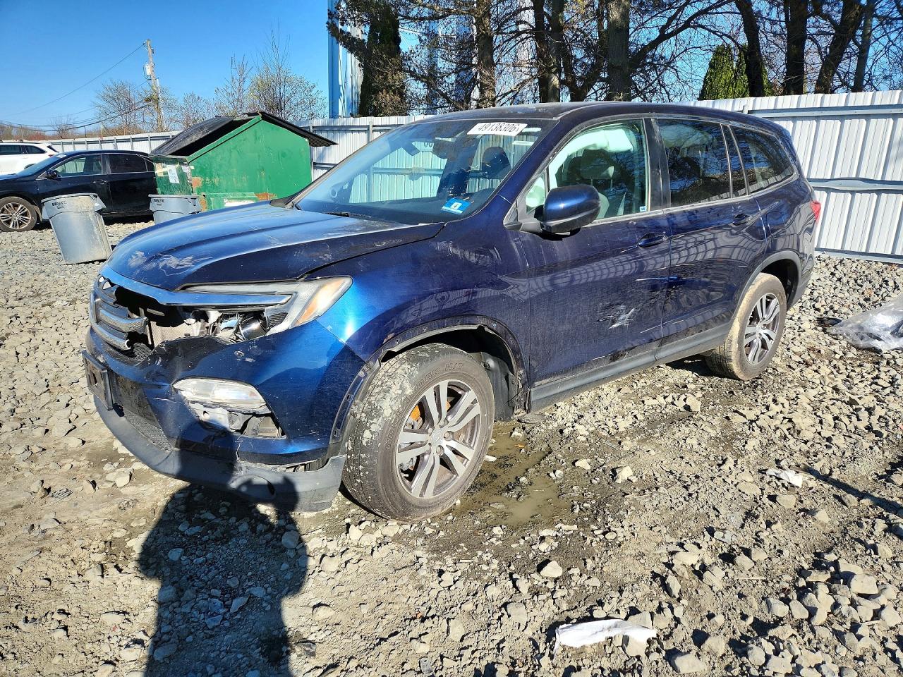 Salvage Honda Pilot Image