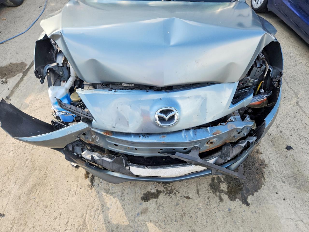 Mazda 3 I
