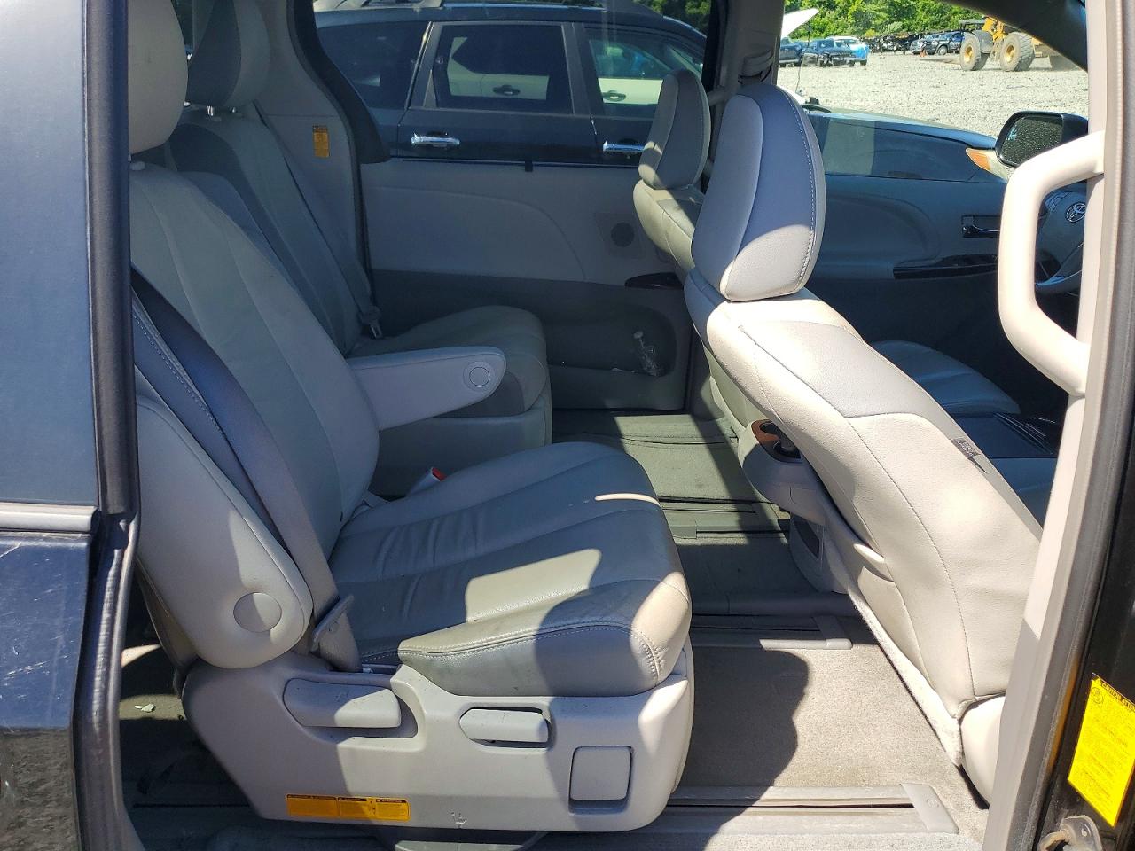 Toyota Sienna Limited 7-passenger