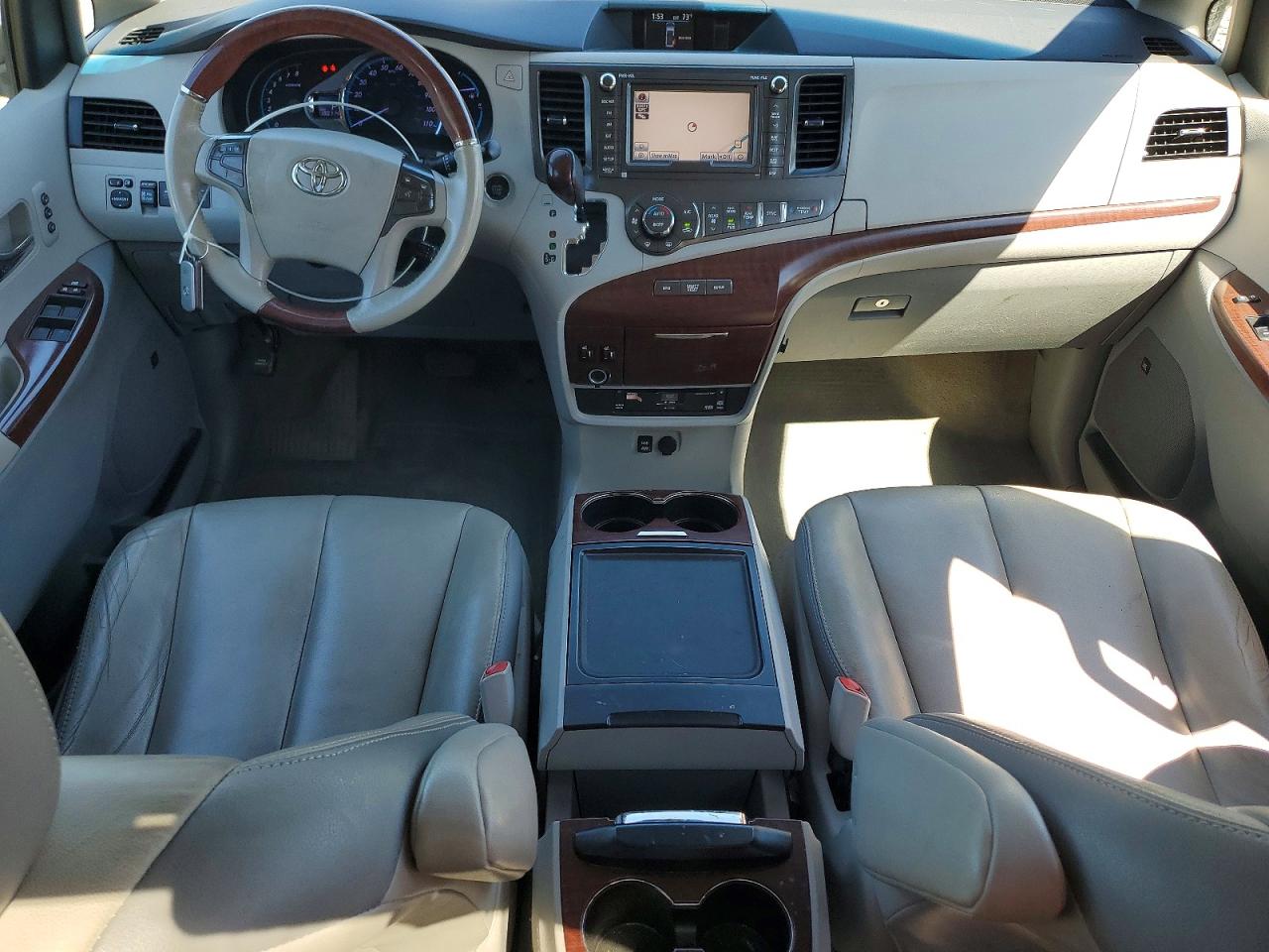 Toyota Sienna Limited 7-passenger