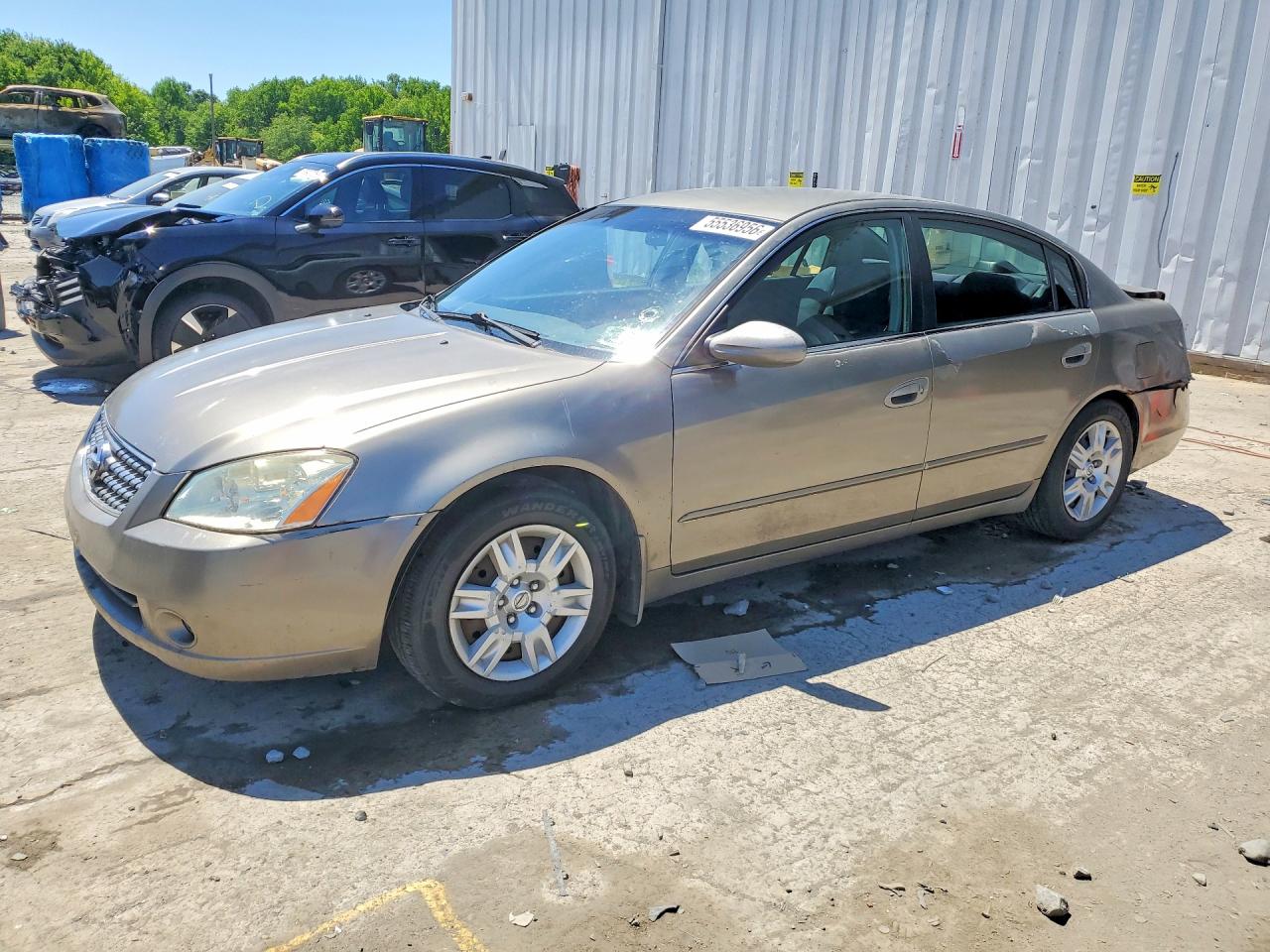Salvage Nissan Altima Image