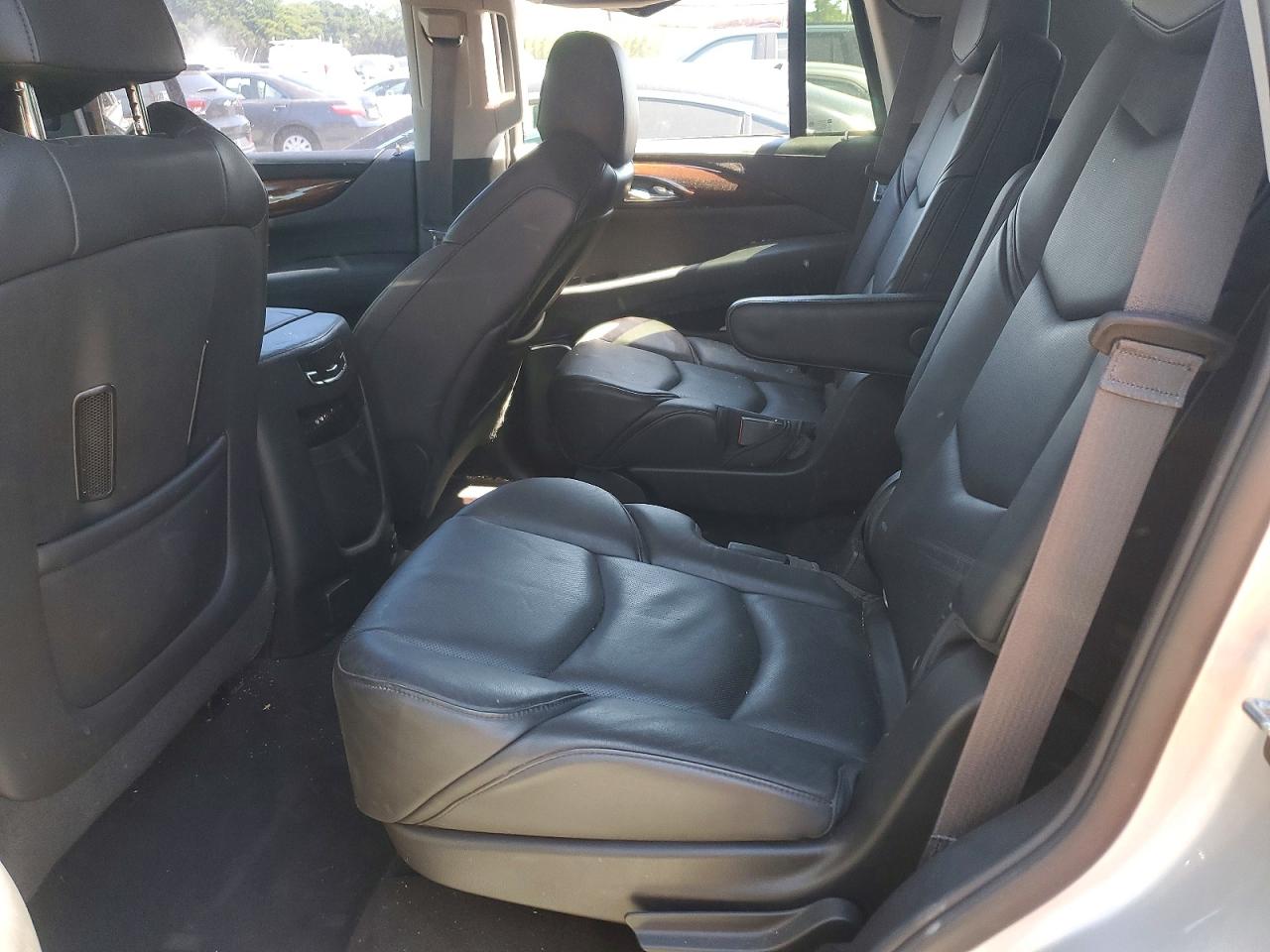 Cadillac Escalade Premium