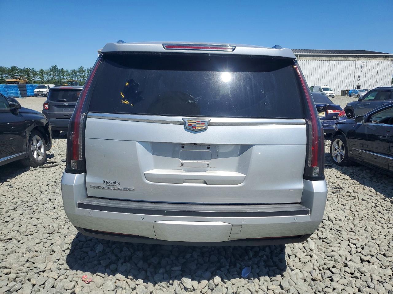 Cadillac Escalade Premium