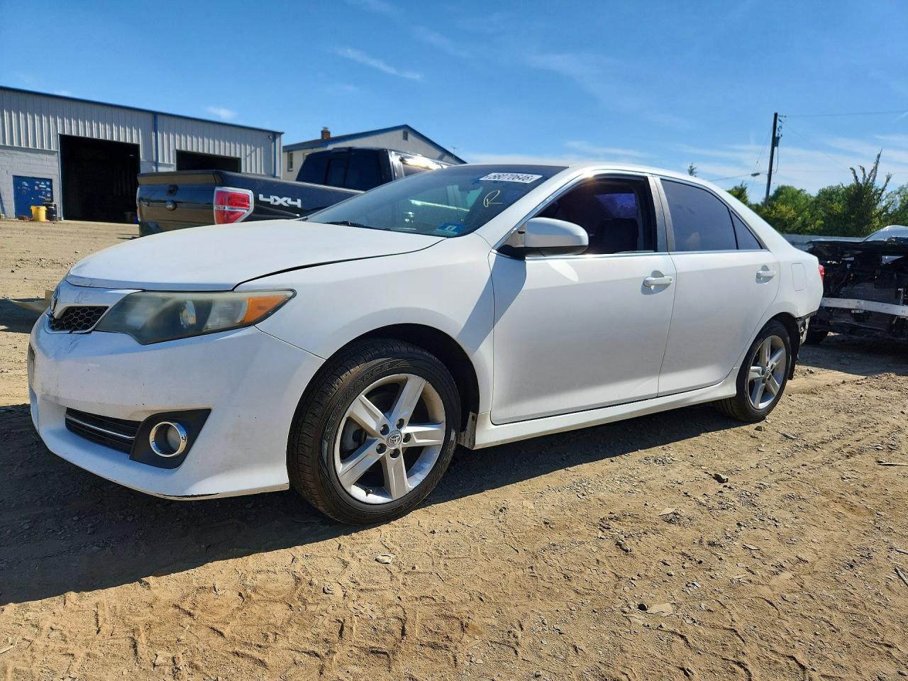 Salvage Toyota Camry Image