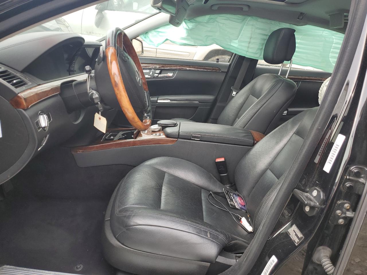 Mercedes-Benz S-Class 400