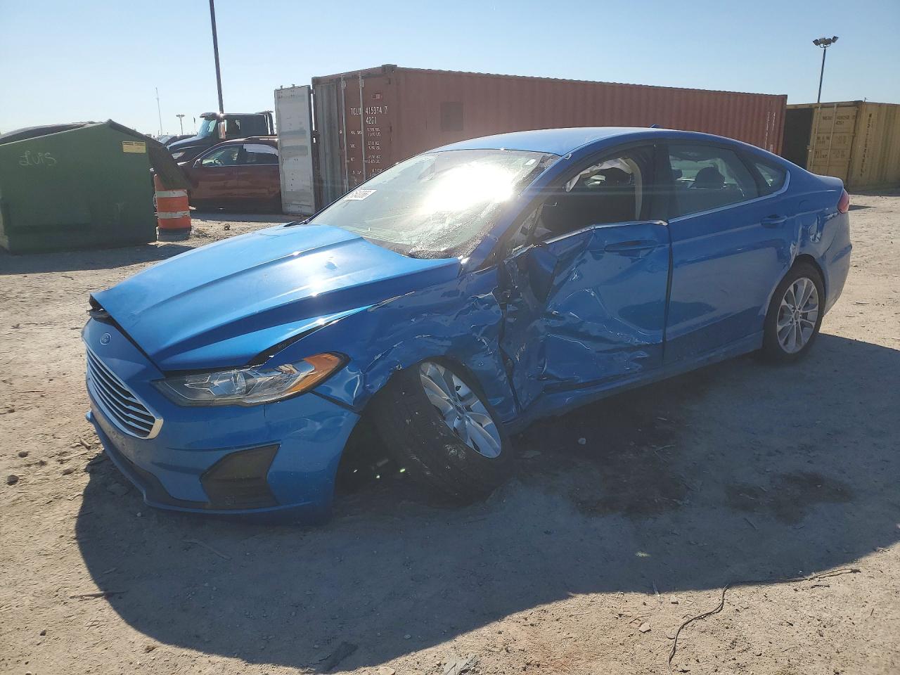 Salvage Ford Fusion Image