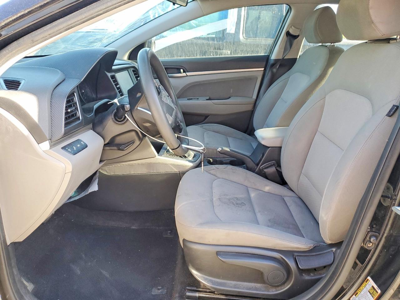 Hyundai ELANTRA Sel