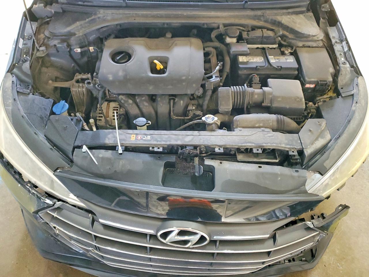 Hyundai ELANTRA Sel