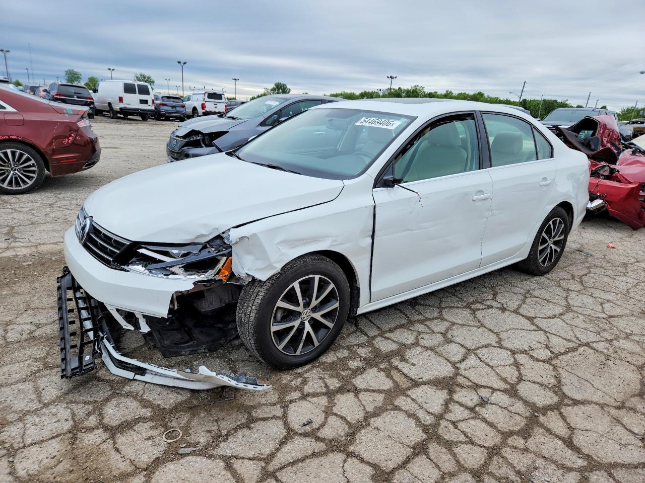 Salvage Volkswagen Jetta Image