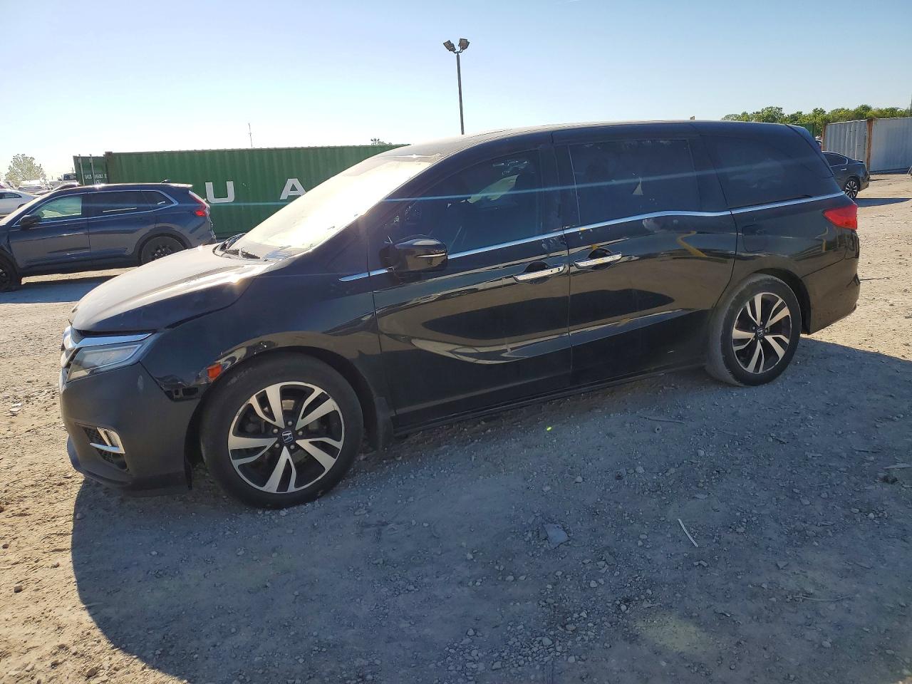 Salvage Honda Odyssey Image