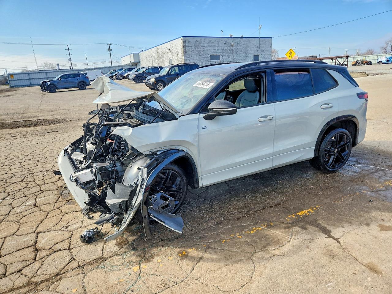 Salvage Volkswagen Tiguan Image