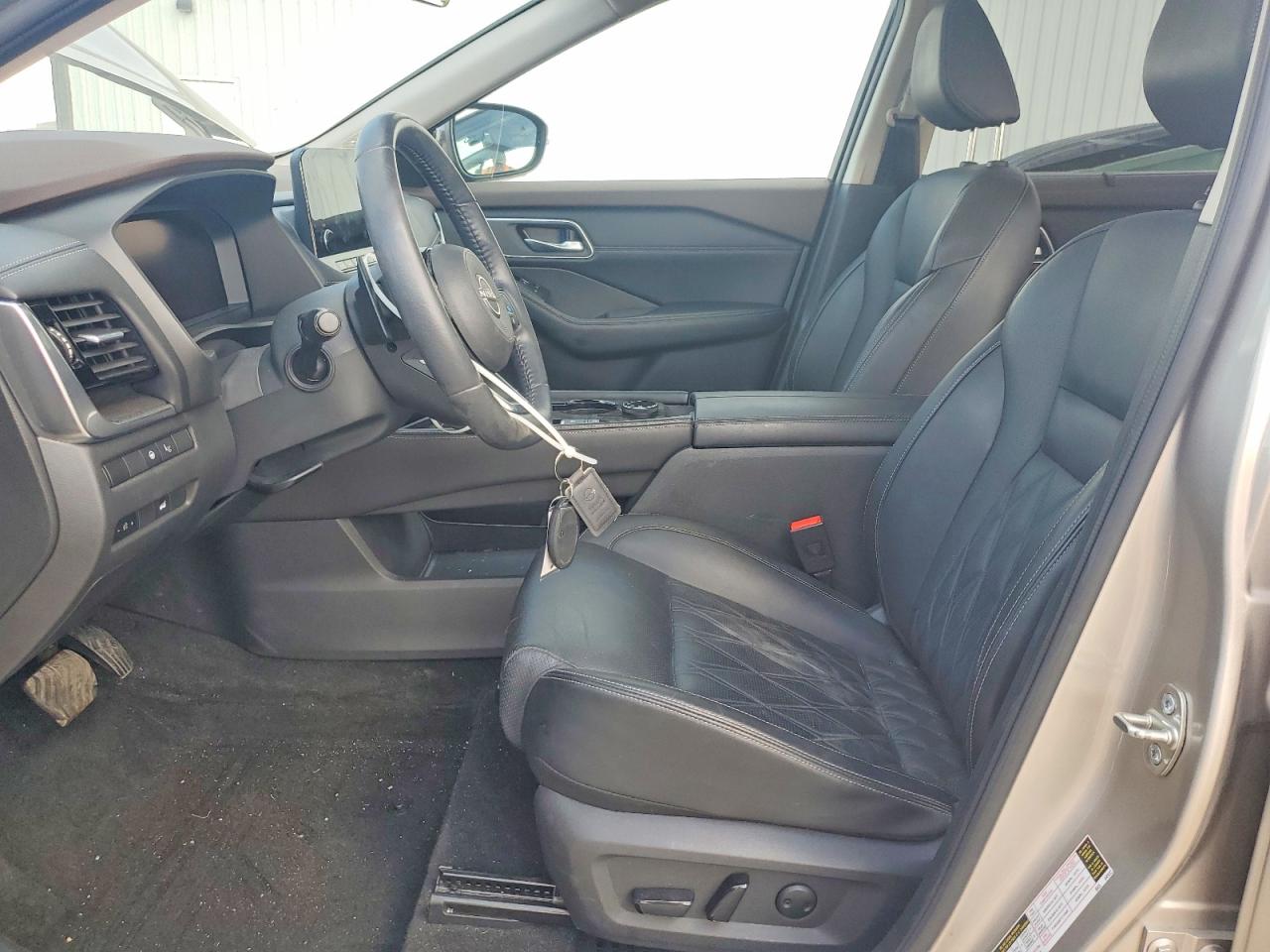 Nissan Rogue Platinum