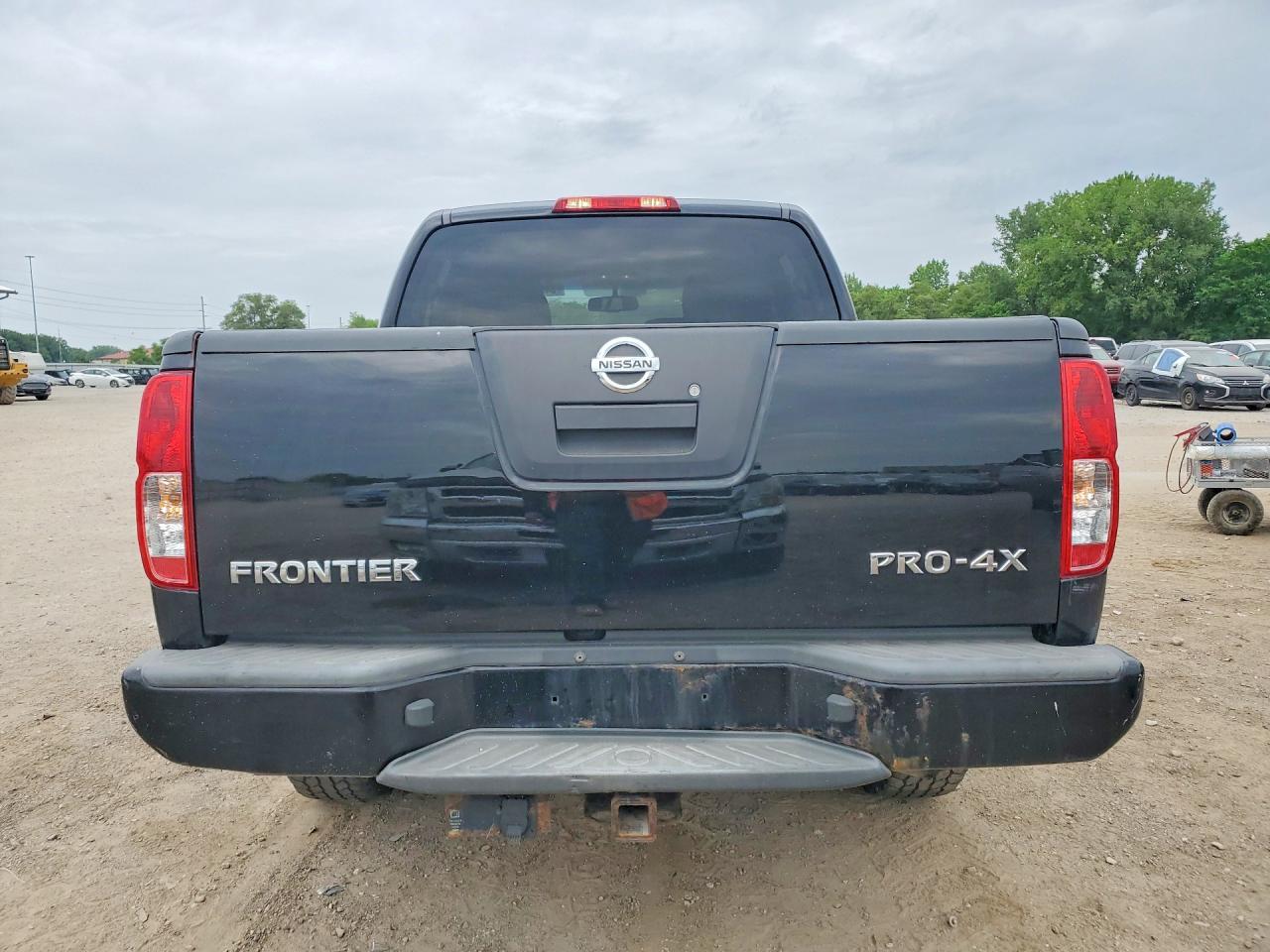 Nissan Frontier S