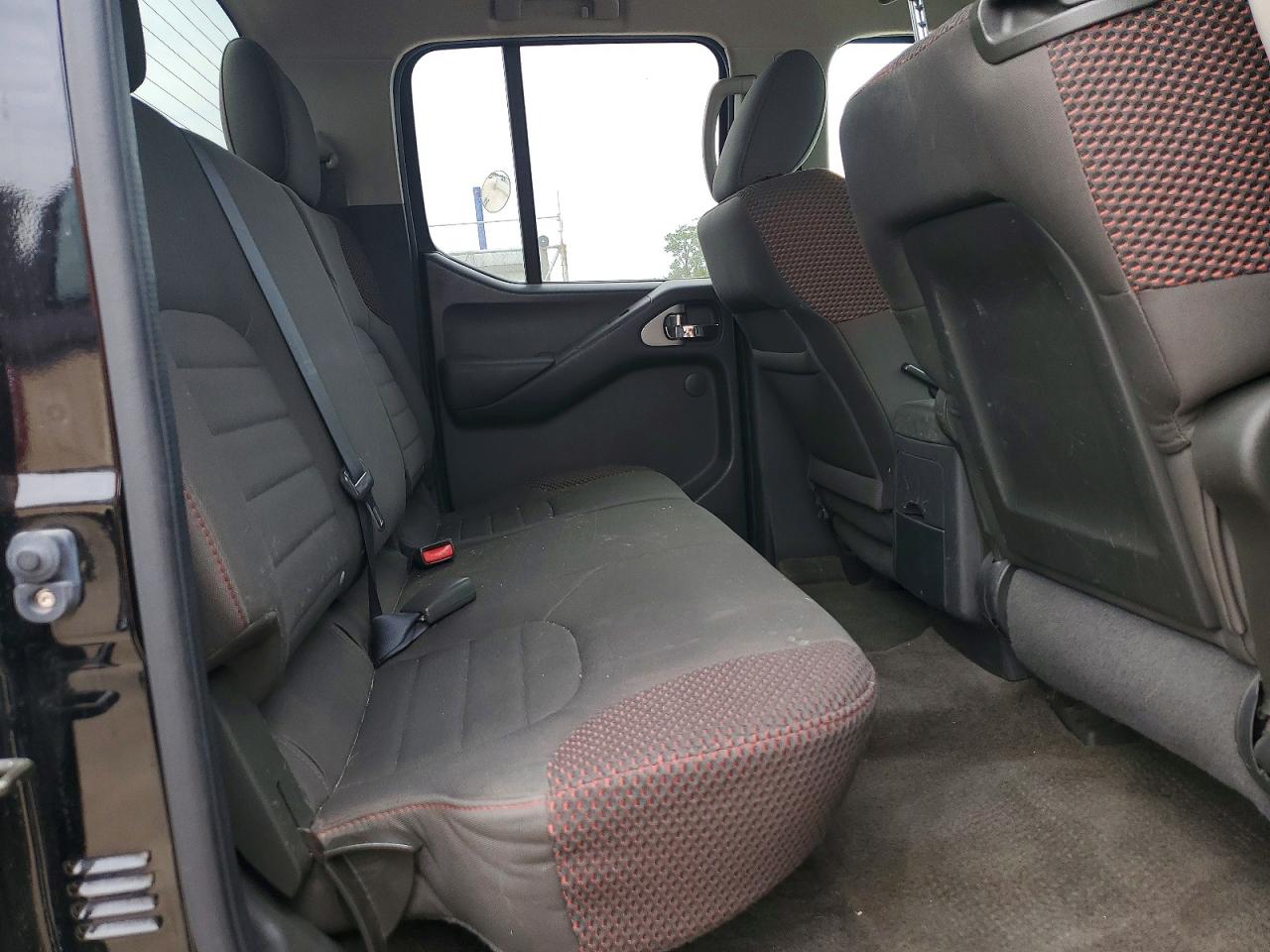 Nissan Frontier S