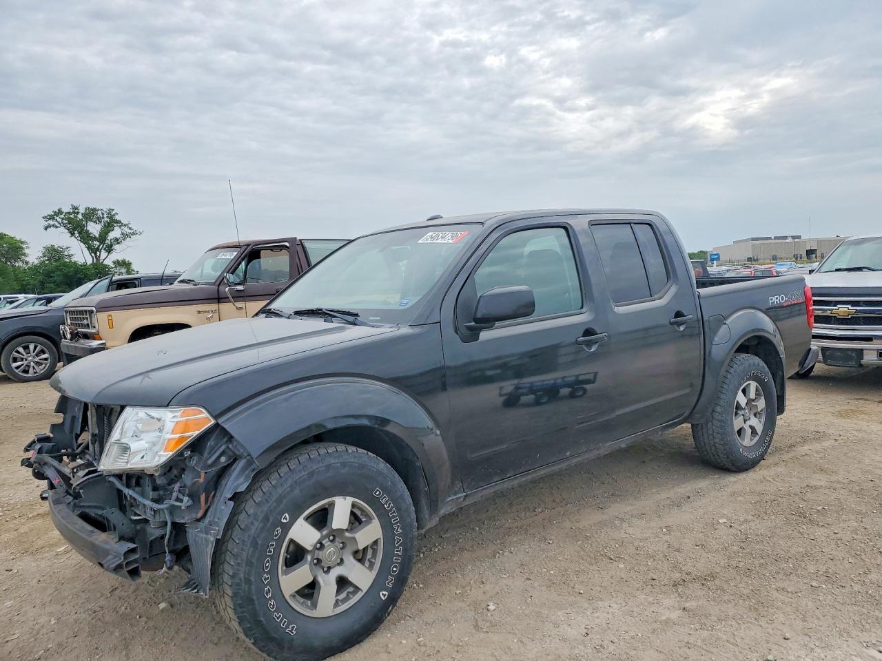 Salvage Nissan Frontier Image