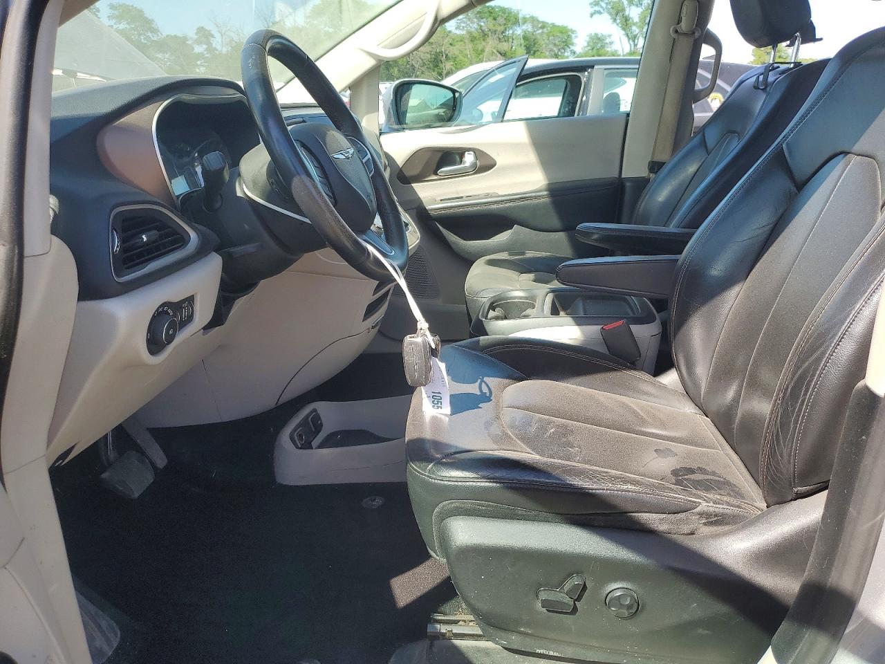 Chrysler Pacifica Touring L