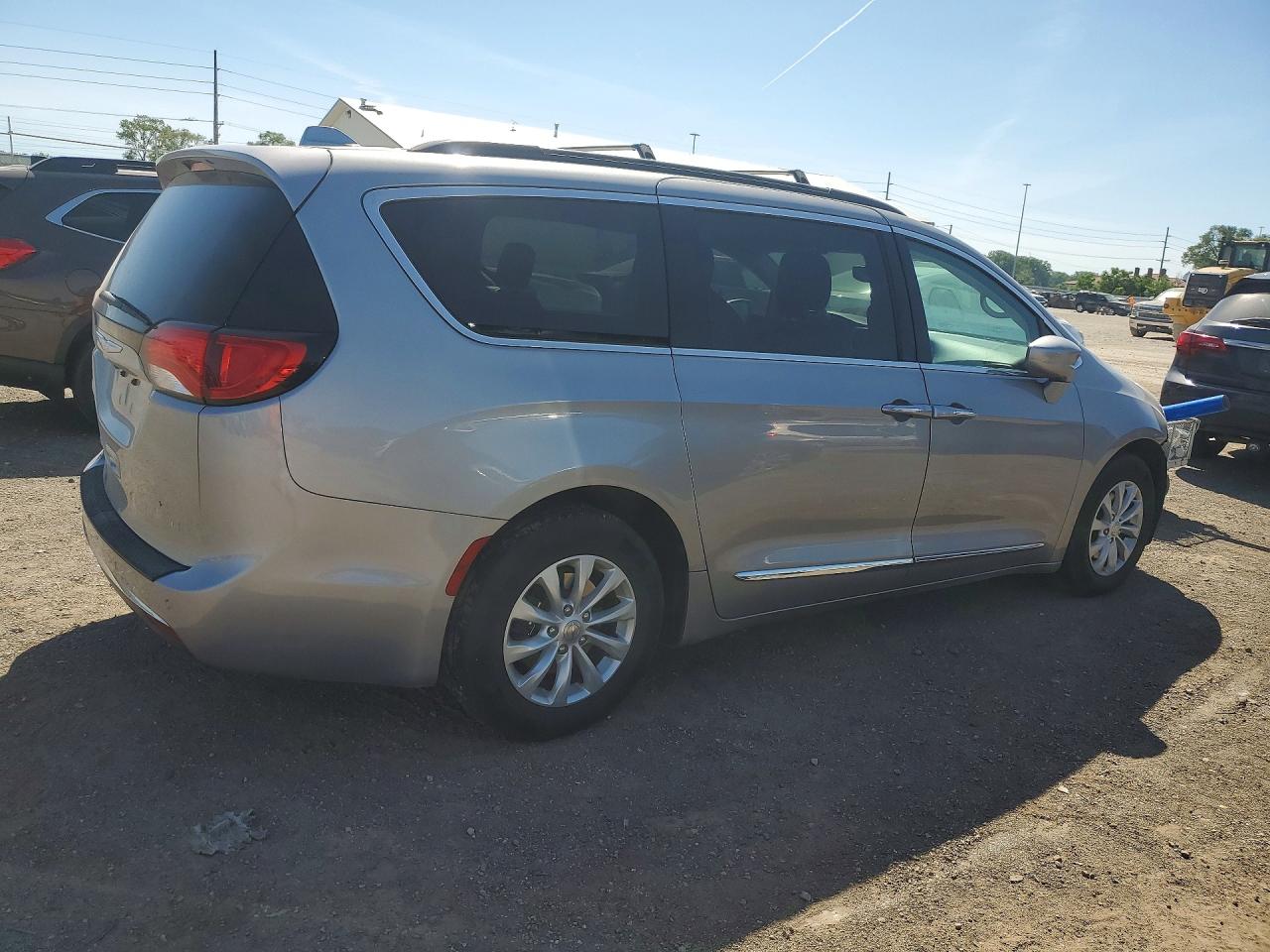 Chrysler Pacifica Touring L