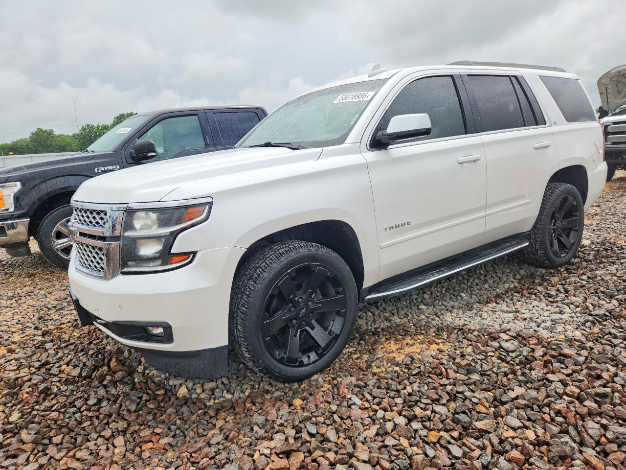 Salvage Chevrolet Tahoe Image
