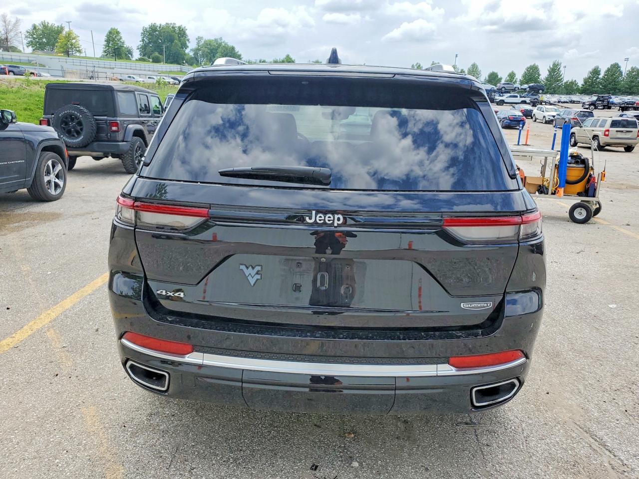 Jeep Cherokee Summit
