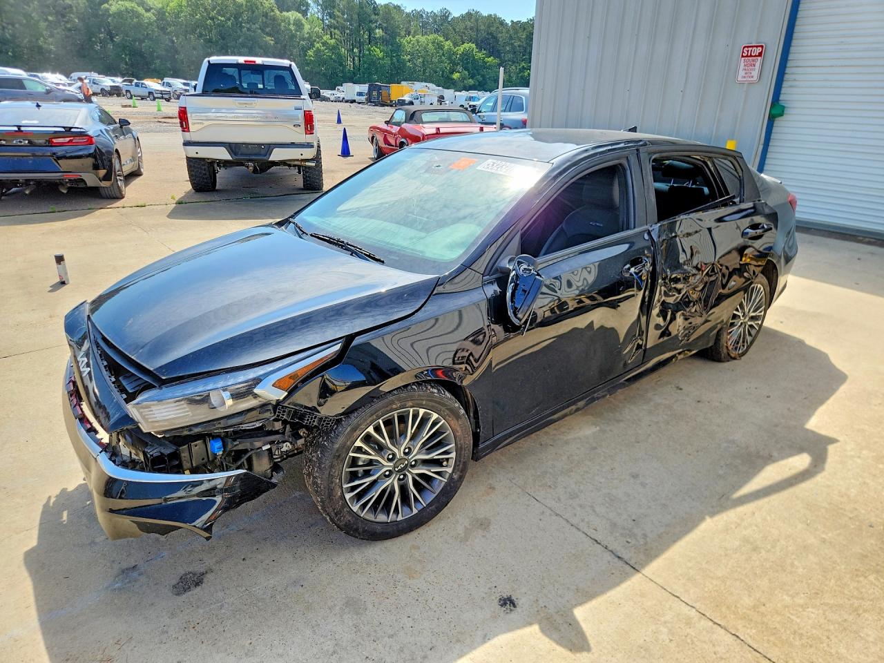 Salvage Kia Forte Image