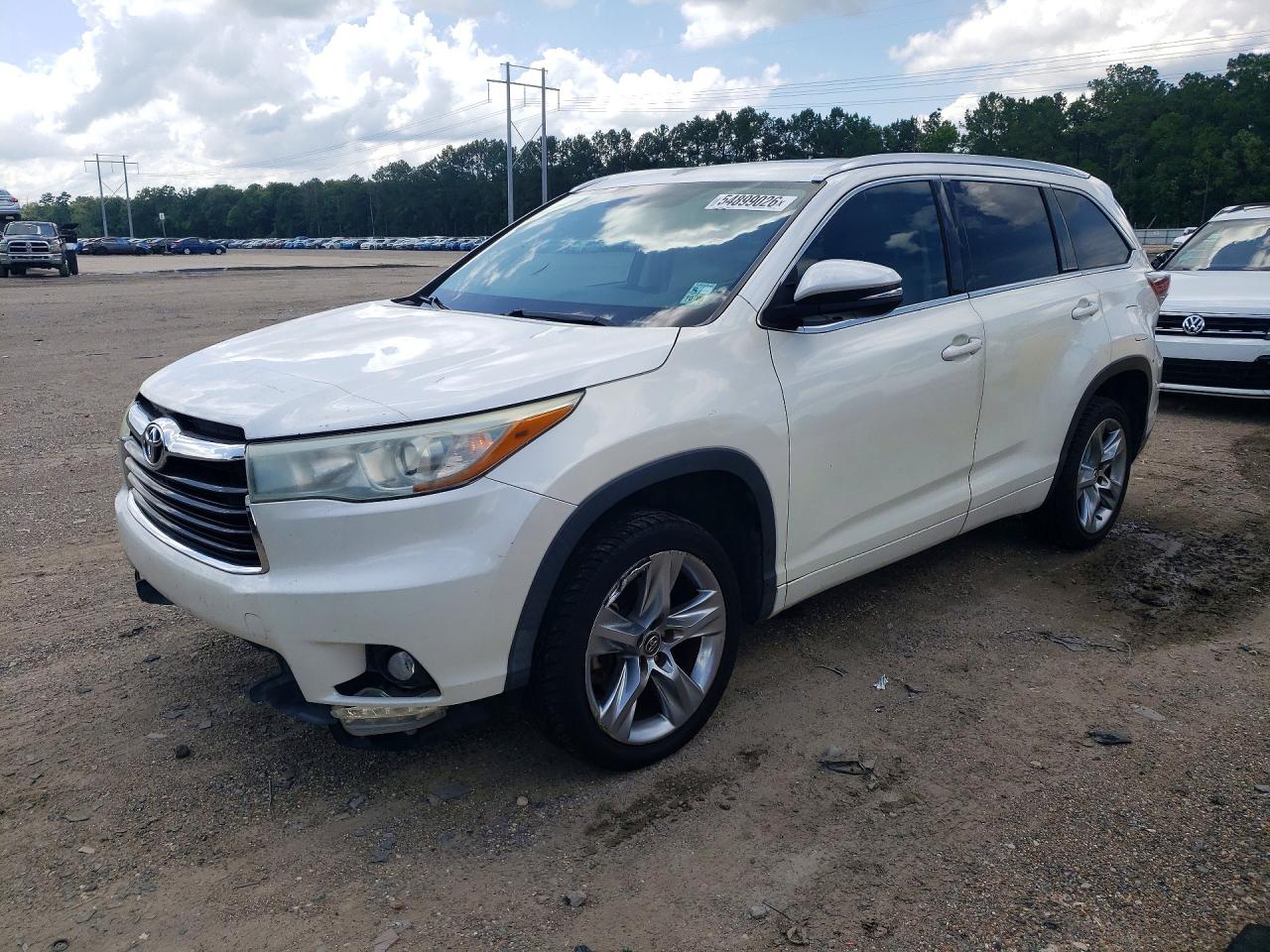 Salvage Toyota Highlander Image