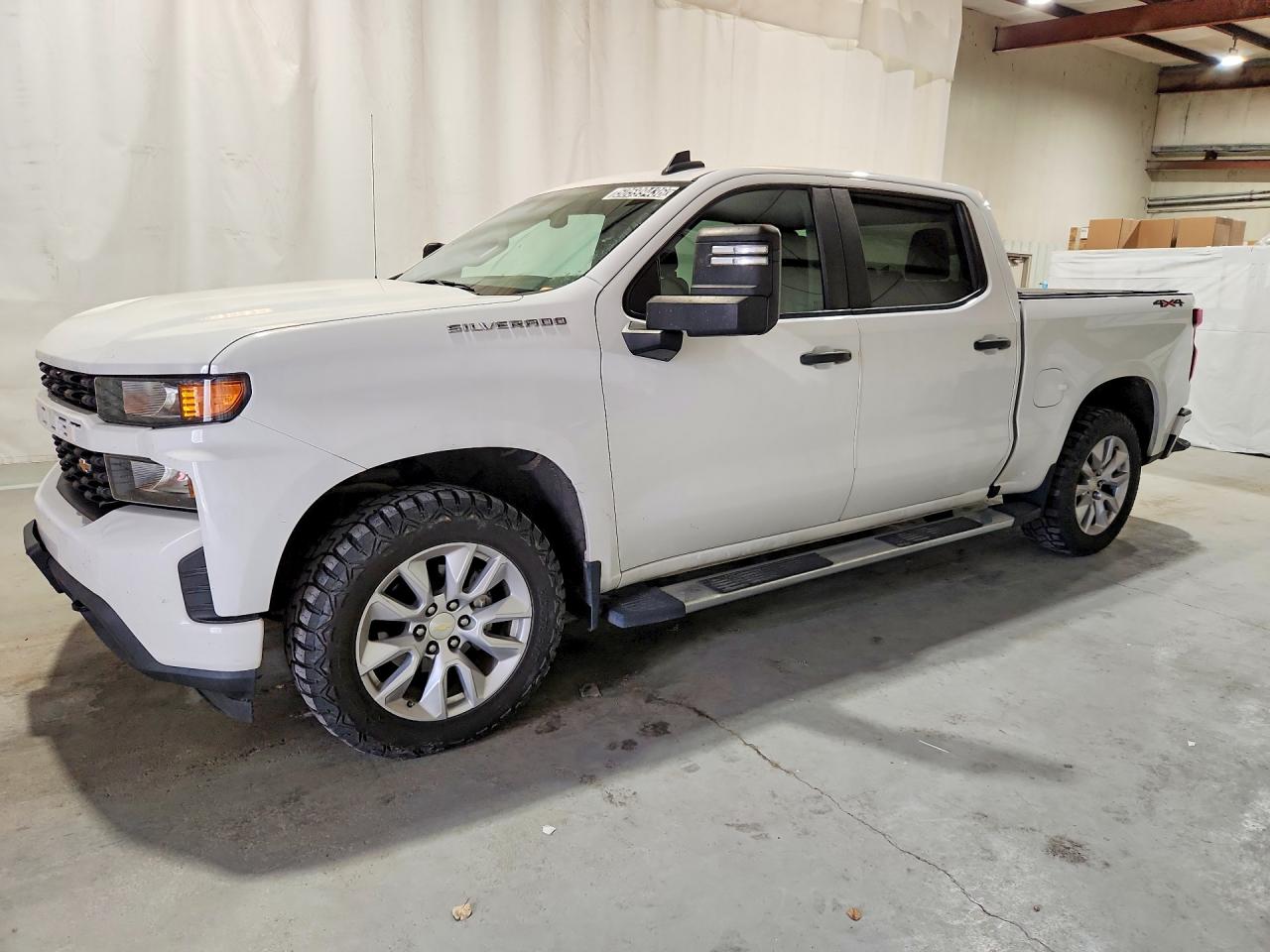 Salvage Chevrolet Silverado Image