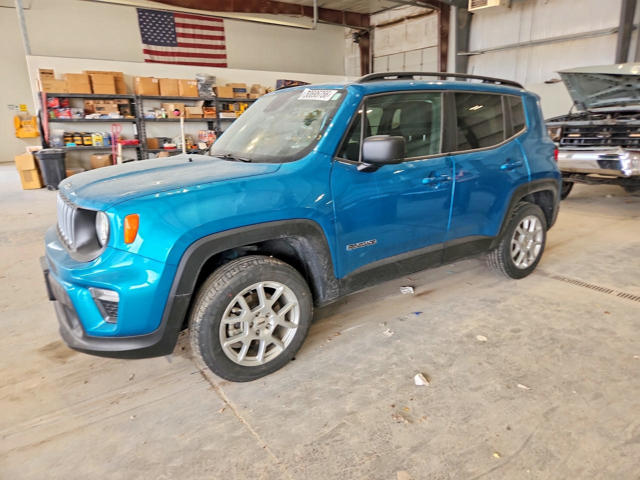 Salvage Jeep Renegade Image